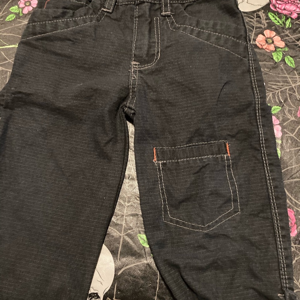 Adorable black size 2 DKNY cargo pants.